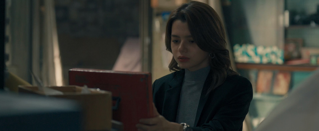Uranus 2324 (2024) 1080p WEB DL Latino mkv snapshot 00 13 35 083
