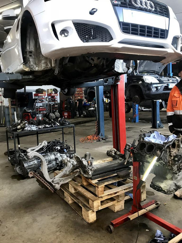 A1859448-C351-4567-AA68-DBFDDAF8D938