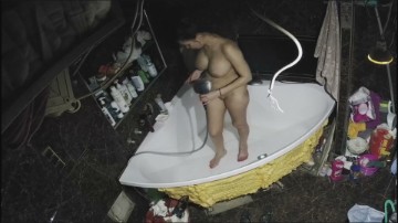 [Image: Voyeur13165090357.jpg]