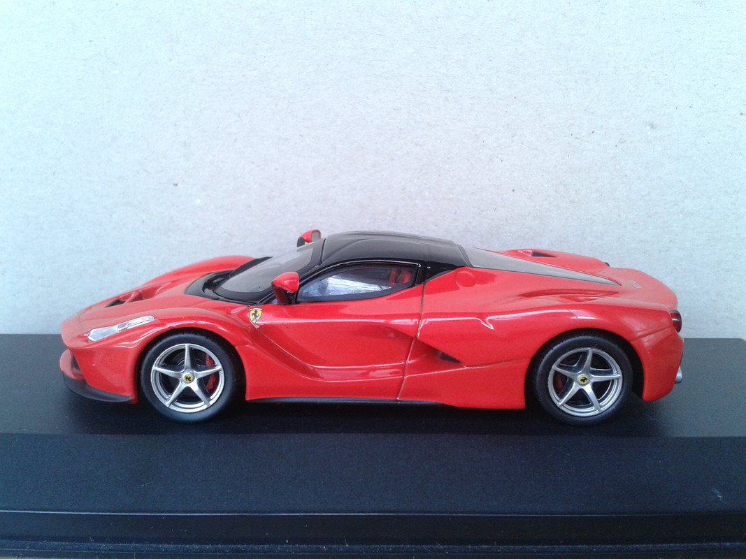2013 Ferrari LaFerrari (Ixo-nº 2 Ferrari GT Collection) (1)