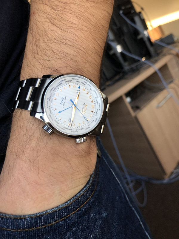 88591546-43C2-4D2C-94BD-F36232EF095F