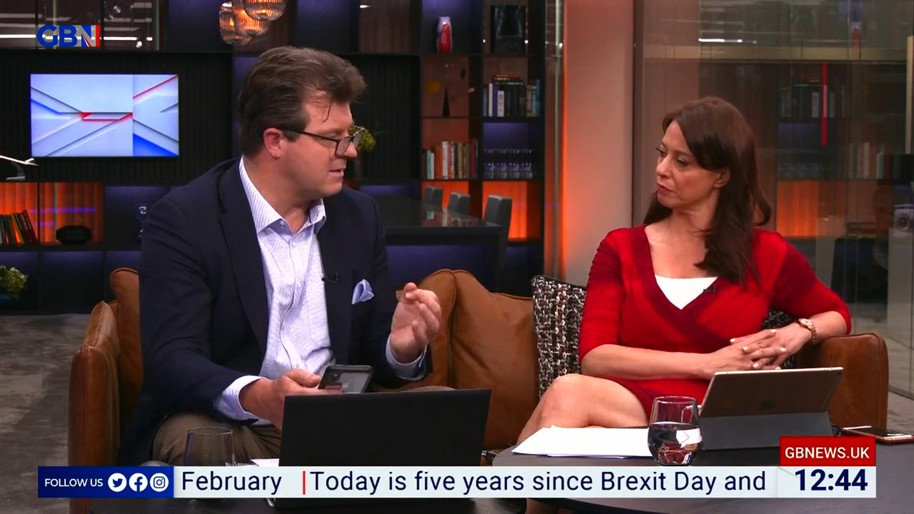 06.23 - 12.00.00 - DePiero & Halligan. What makes Britain tick. The n....ts_snapshot_45.32.808
