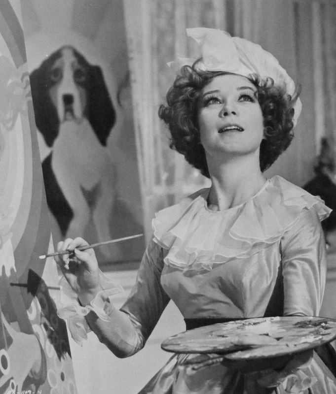 Shirley_MacLaine_c11