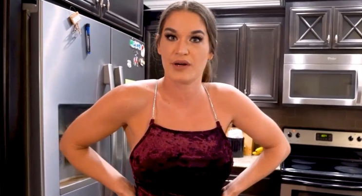 GlazzedStudios – Kendra Heart – Aunt Kendra Makes Moving Fun