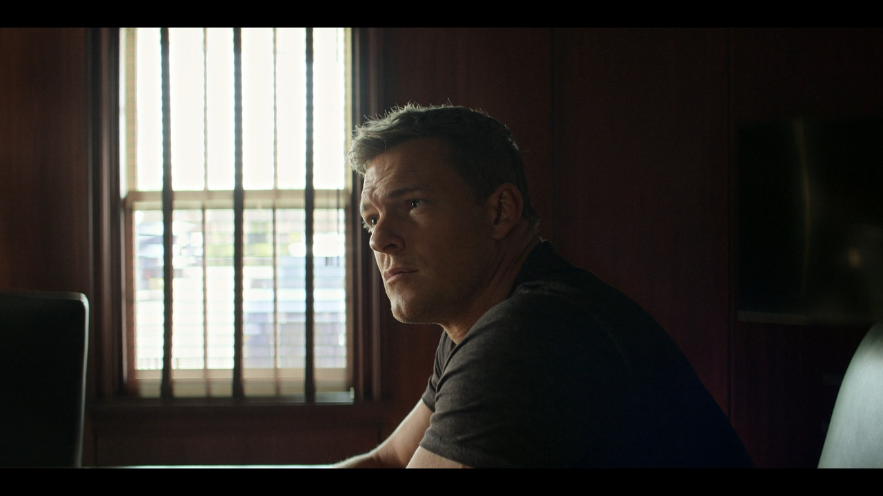 REACHER (TV) 2022 S01E01 Amazon 1080p WEB DDP x264-NM21vi.mkv_snapshot_09.07.374