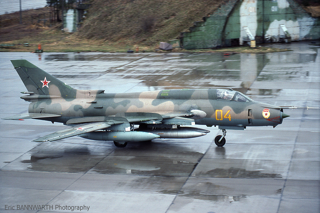 20 GvAPIB Su-17M4 04 yellow_14818_Apr 94