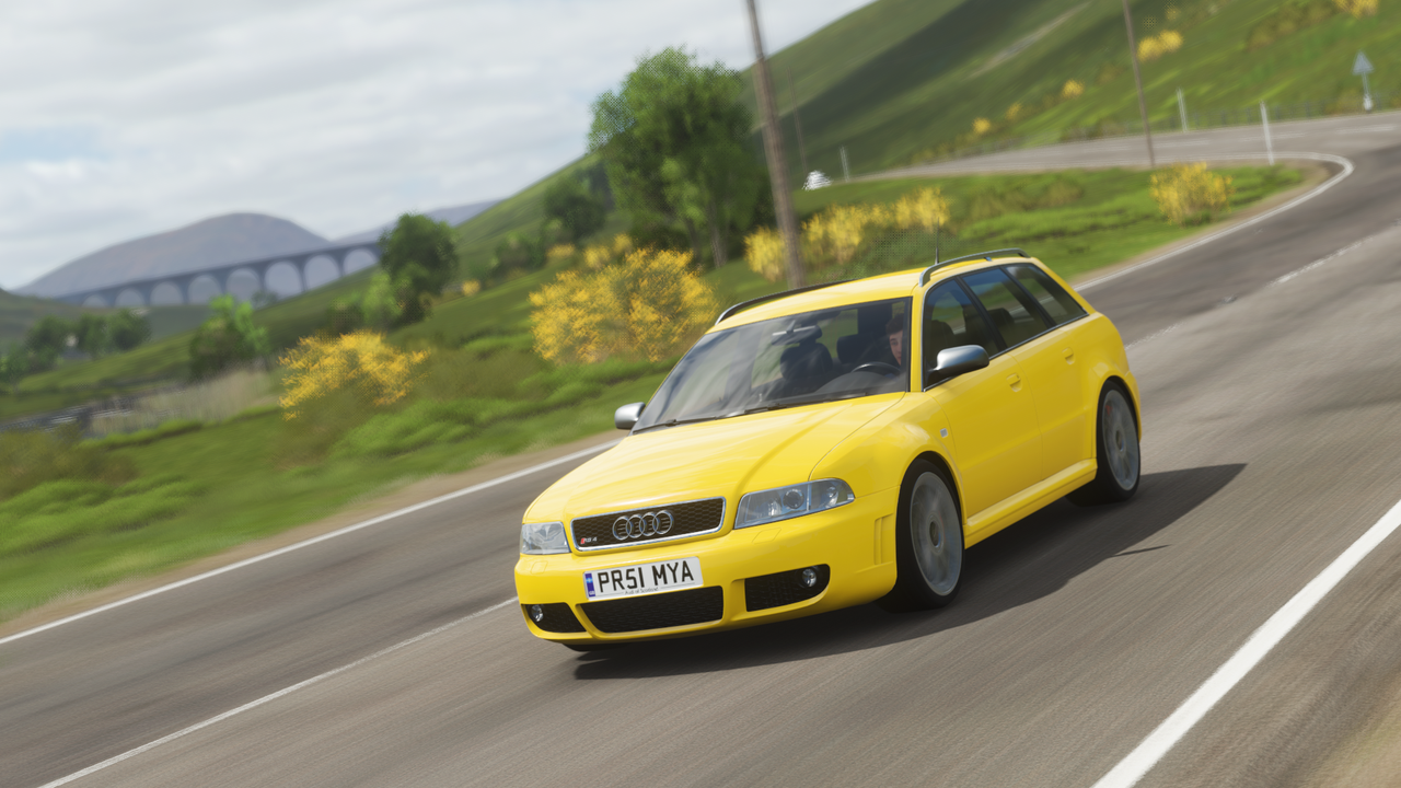 FH4-Audi-RS4-Avant-B5-13.png