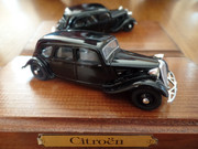 Norev-11-A-1935-Familiale-Noire.jpg