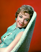 Shirley-Mac-Laine-d28
