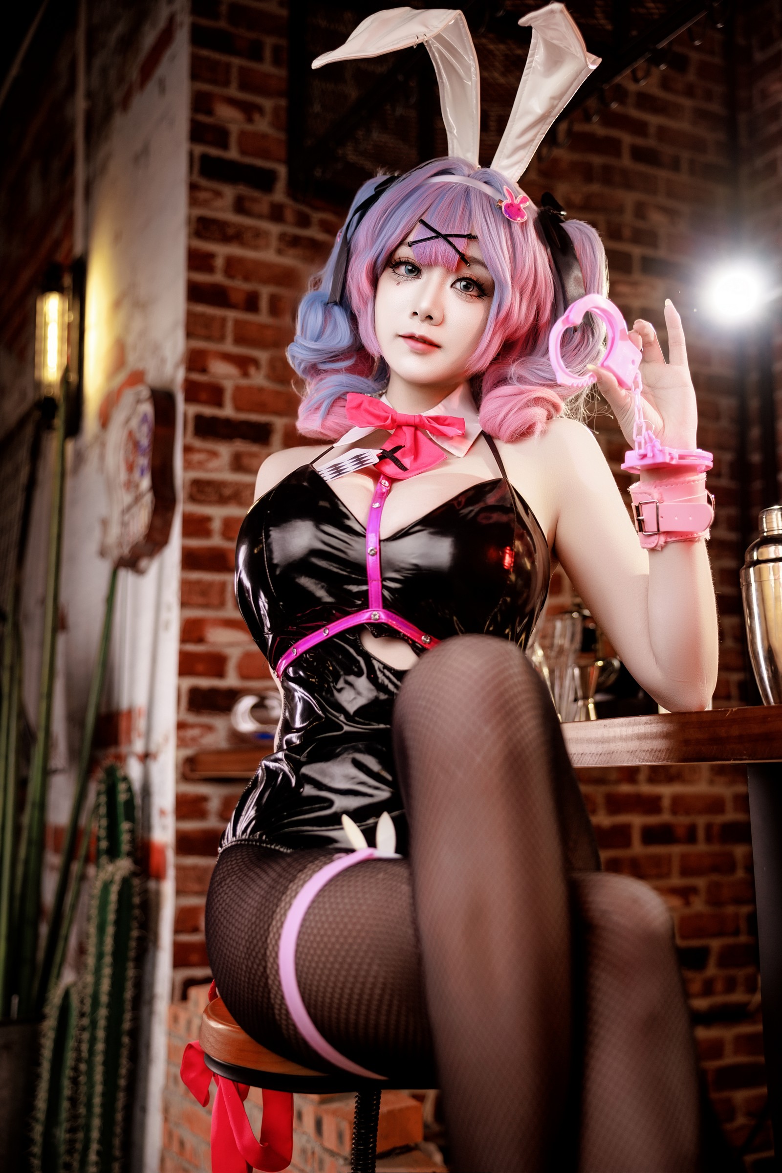 阿雪雪写真初音未来兔子洞Cosplay（105P+1V / 1.63G）VOCALOID主题写真插图1