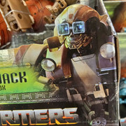 ROTB-Mainline-Beast-Weaponizer-Wheeljack-04