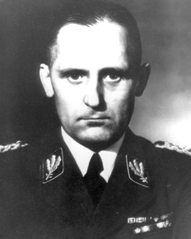 Heinrich Müller, jefe de la Gestapo. 1939-1945 Heinrich Müller, jefe de la Gestapo. 1939-1945
