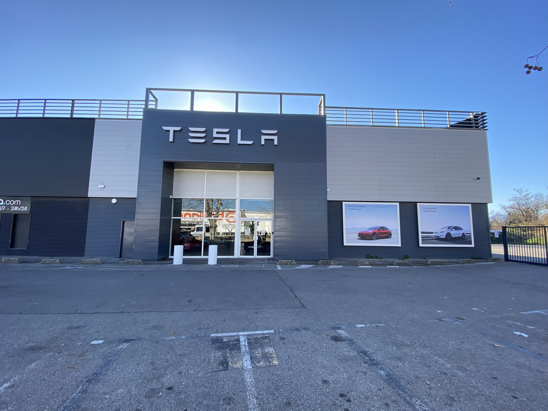 C0CA1DB2-07A8-4C6C-8D7B-996771D8D96D