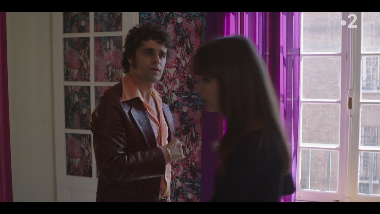 2022-05-13_21_10_Fr2_Les-petits-meurtres-d-Agatha-Christie-70-s_3x2_La-chambre-noire.mp4_snapshot_16