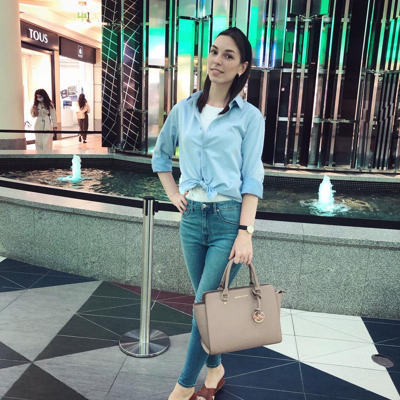 F687A0E5-9932-4893-A191-22962F8172FE