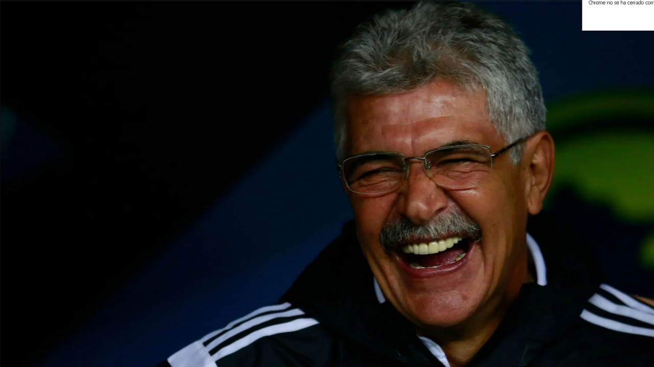 Llega a CDMX; Tuca Ferretti celebra cumpleaños firmando con Cruz Azul