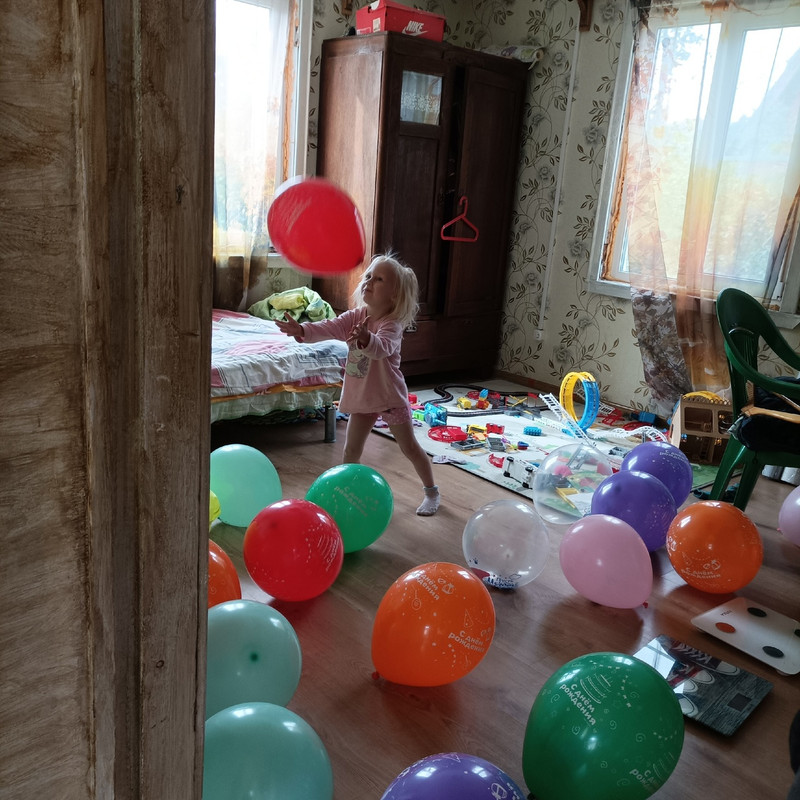 мира в шариках