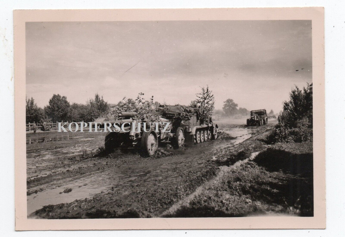 Russland 7 Panzer Div. SDkfz LKW Halbkette Geschütz Kanone Tarn Camo