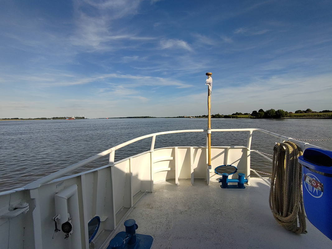 2D0C3FE0-E93F-445F-BB4B-9C3C6D2320A7