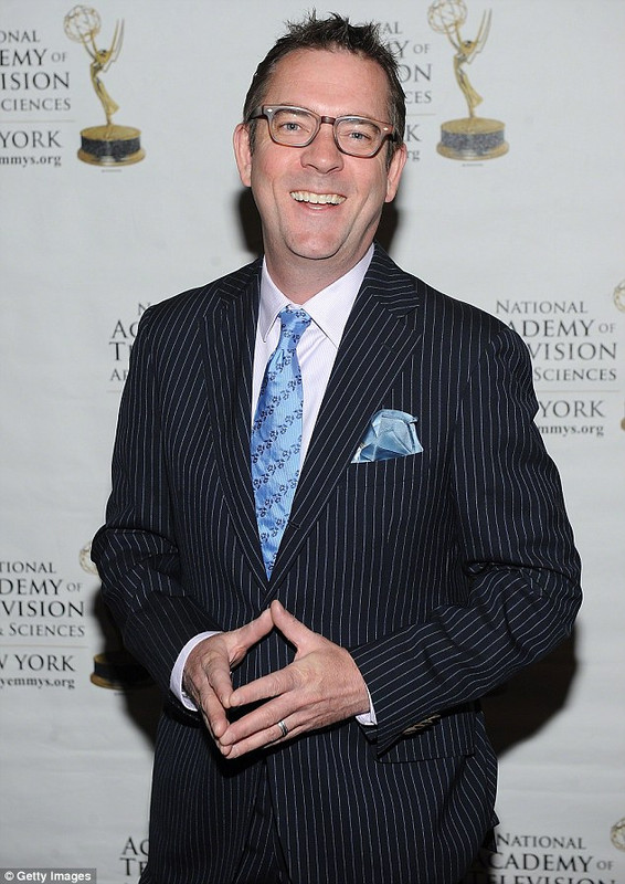Ted Allen 2023 Husband, net worth, tattoos, smoking & body facts Taddlr