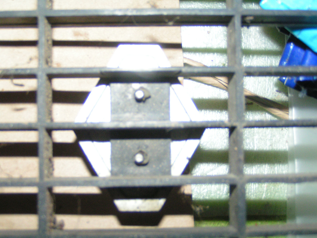 2021-03-25 (22) Logo calandre R4