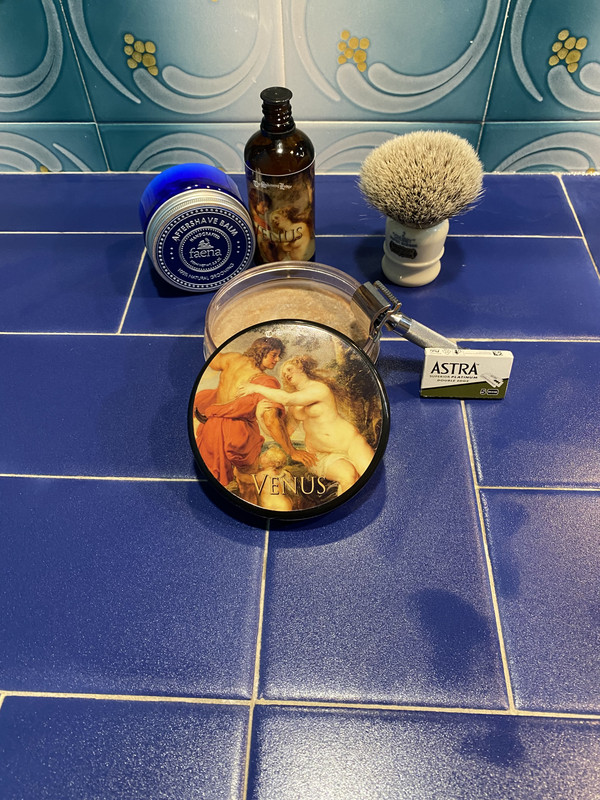 D37AAE81-AD4B-411C-9CE0-730C8460DA99