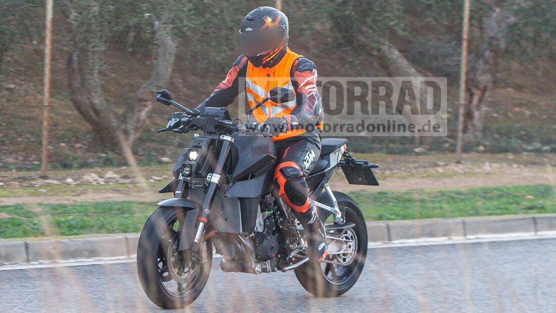 KTM-990-Duke-Erlkoenig-169Gallery-f7cf863b-1863419