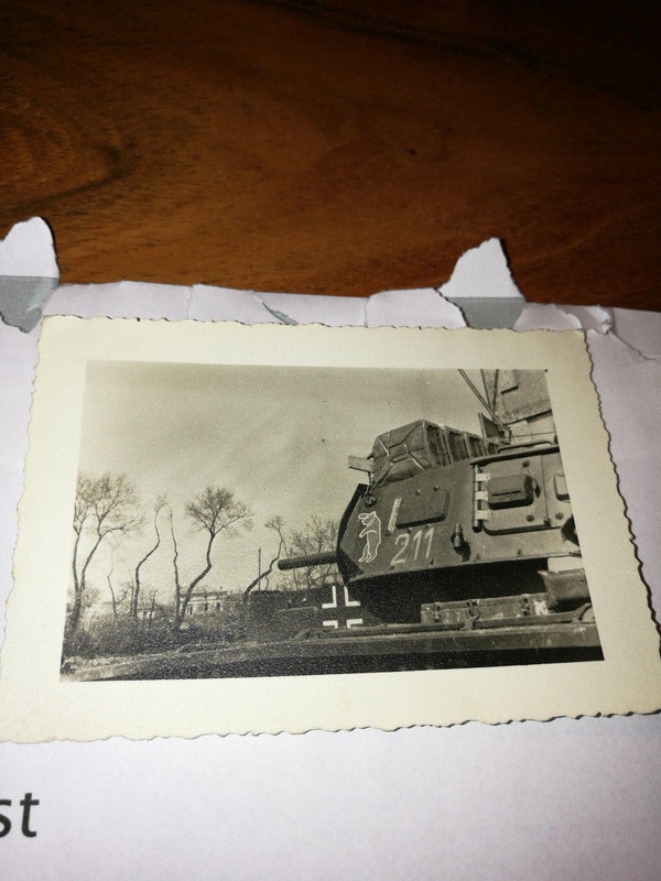 Panzer 3 mit Wappen. BÄR.