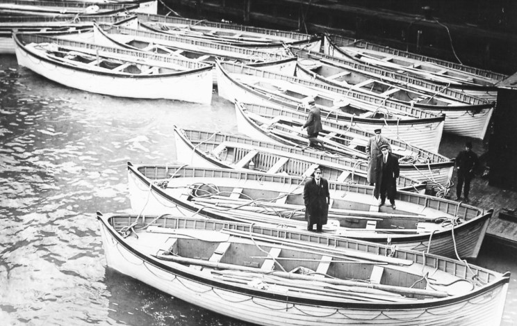 titanic-lifeboats-11.jpg
