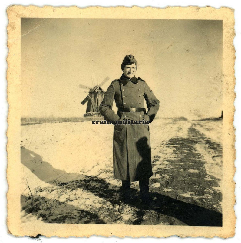 Orig. Foto Soldat b. Windmühle Mühle in Russland 1942 Orel Kursk Brjansk Roslawl