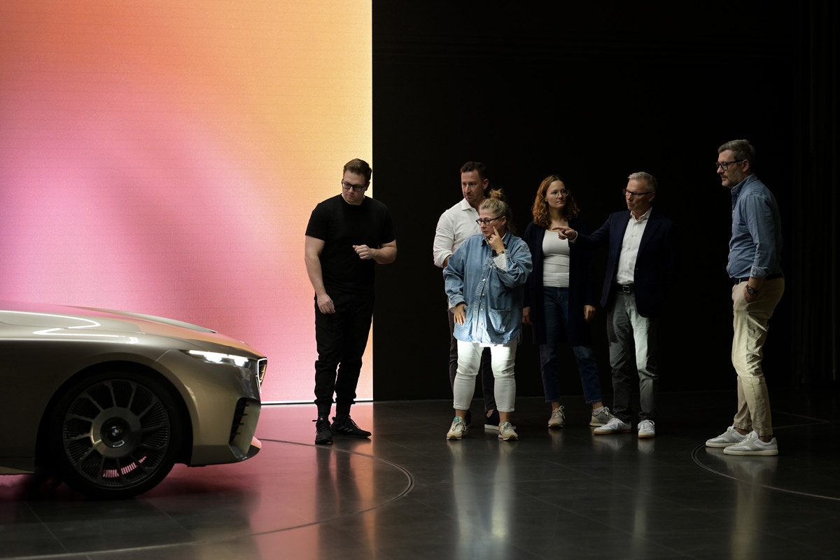 P90550603_highRes_bmw-concept-skytop-d
