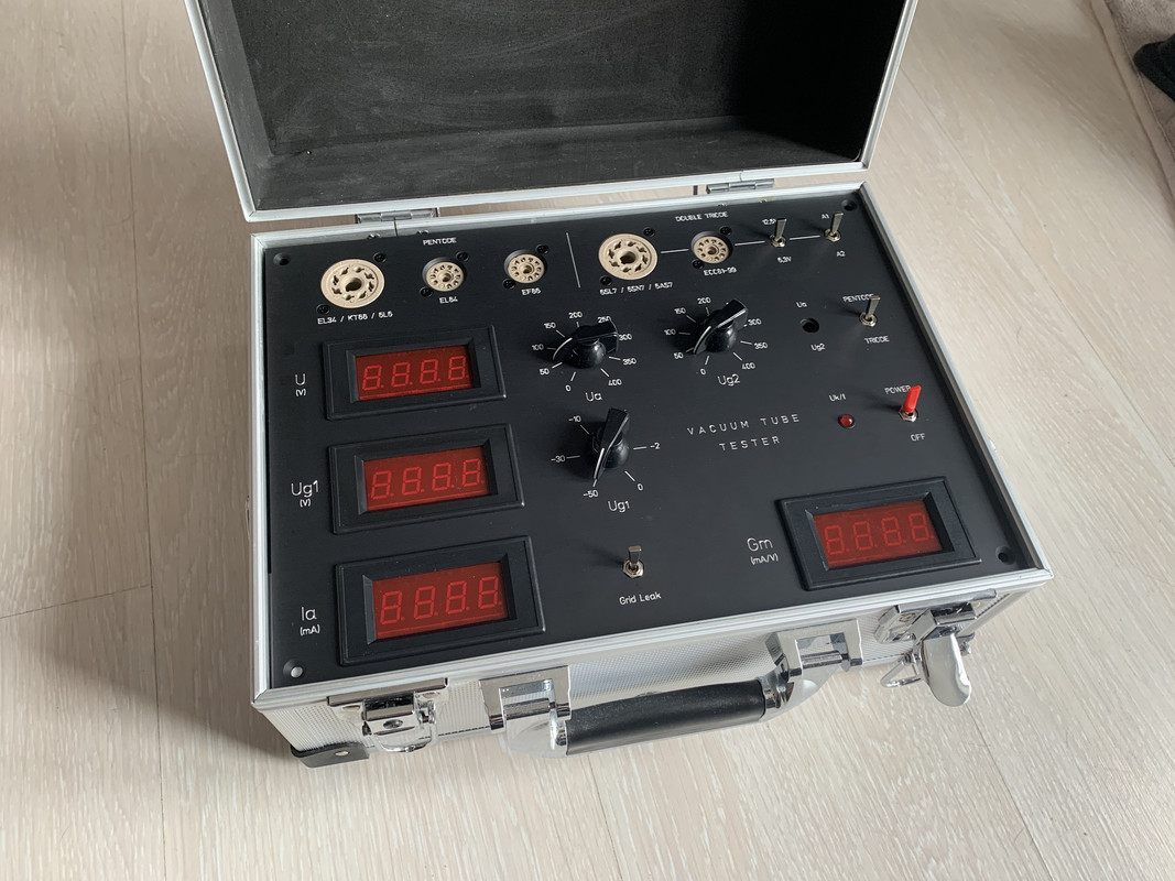 5B409FE1-986B-4C91-BEFE-94982F618EB2