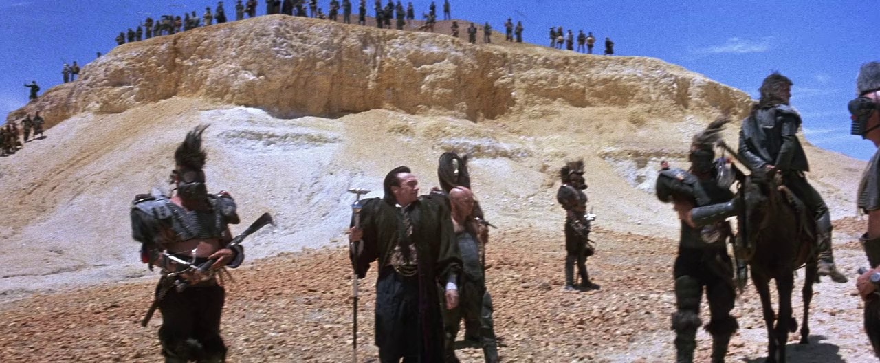 Mad-Max-Beyond-Thunderdome-1985-Hindi-English-Blu-Ray-720p-x264-AVC-AC3-2ch-ESub-mkv-0002