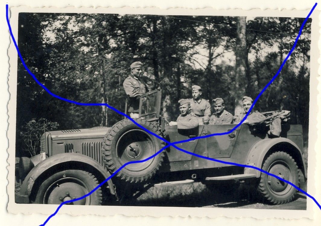 Foto WH-Kübel Kübelwagen KFZ der 7. Panzer-Divis