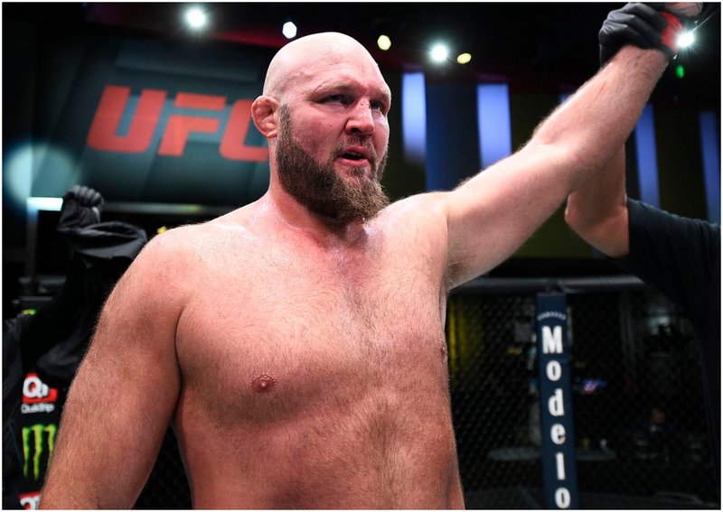 Бен Ротуел беше освободен от UFC