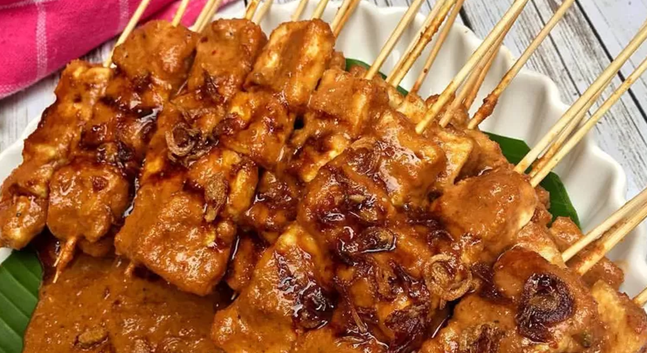 Sate Tahu, Salah Satu Kuliner yang Wajib Dicobain