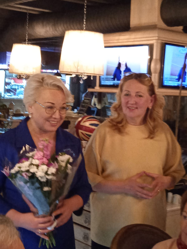 BF1CC362-810C-4D33-8238-7F2E3CAC81CD