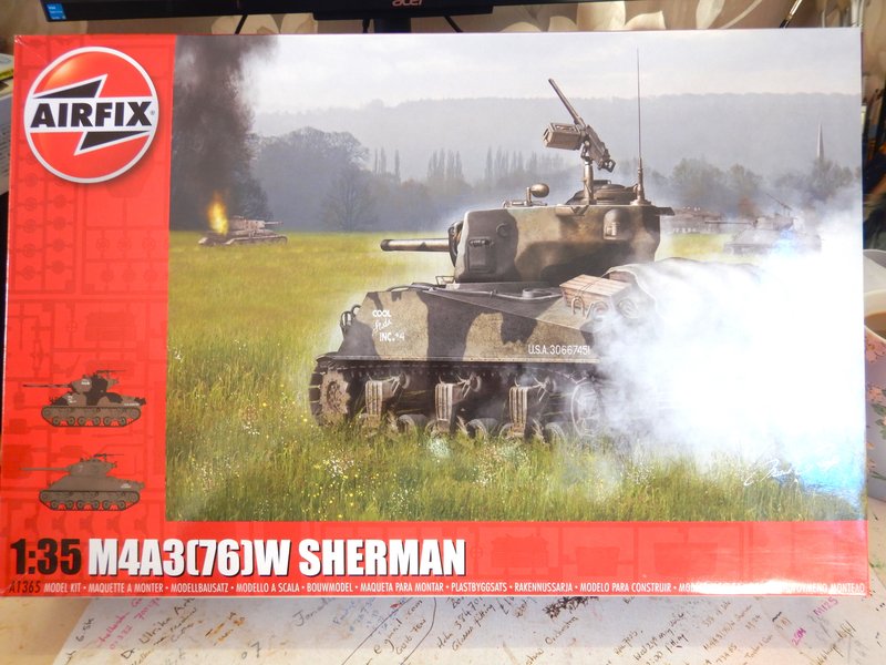 Kit Modèle Réduit M4A3(76)W Sherman Tank - Bataille Des Ardennes - Échelle 1:35 - Academy