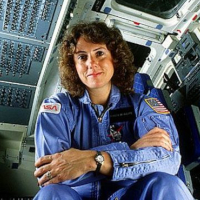 women-and-space-av2.jpg
