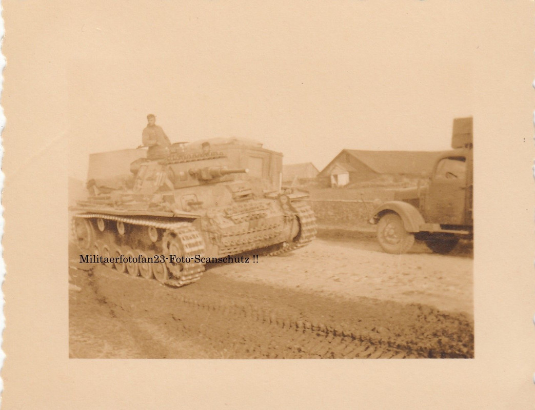 Wehrmacht Panzer III Vormarsch-Straße Pleskau Ps