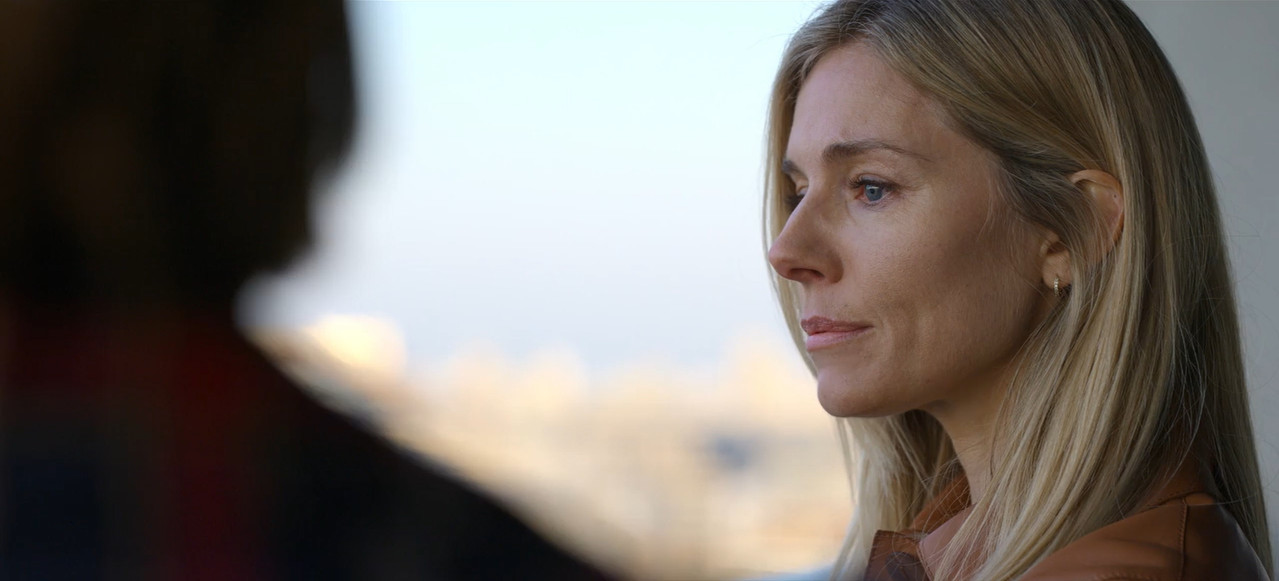 Anatomy of a Scandal 2022 WebRip Season 1 [Hindi + English] 480p 720p ESub Screenshot