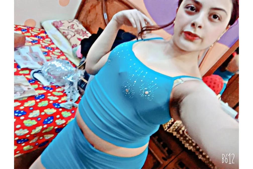 بنوتة بنت ناس اوي تحسها خارجه من صنية بسبوسه 318382931014201