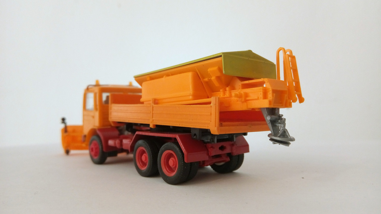 Mach (9052)