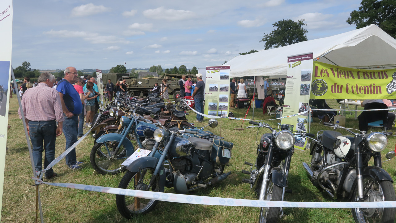 2017-08-20-0055 St Aubin des Bois-festival rétro
