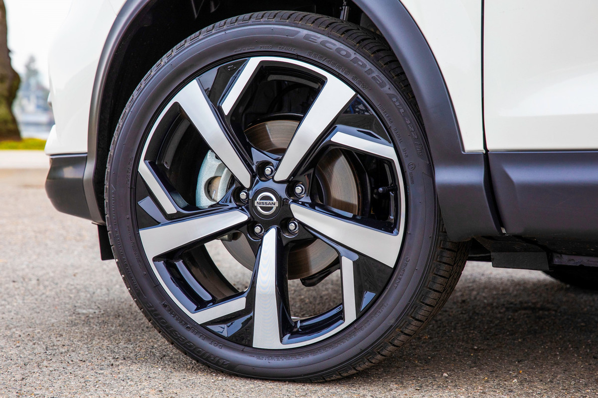 2020 Nissan Rogue Sport (14)