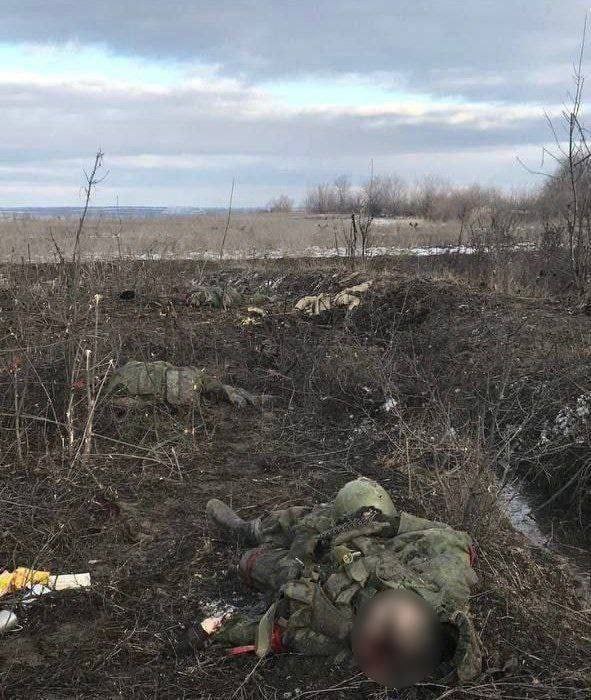 Под Бахмутом российские фашисты пытаются штурмовать позиции Вооруженных сил Украины с помощью пехоты
