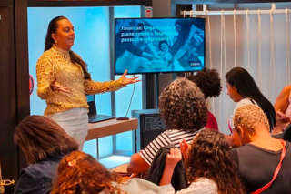 Mulher em uma sessão de mentoria