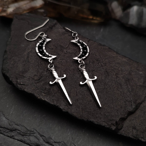 Onyx Moon Daggers