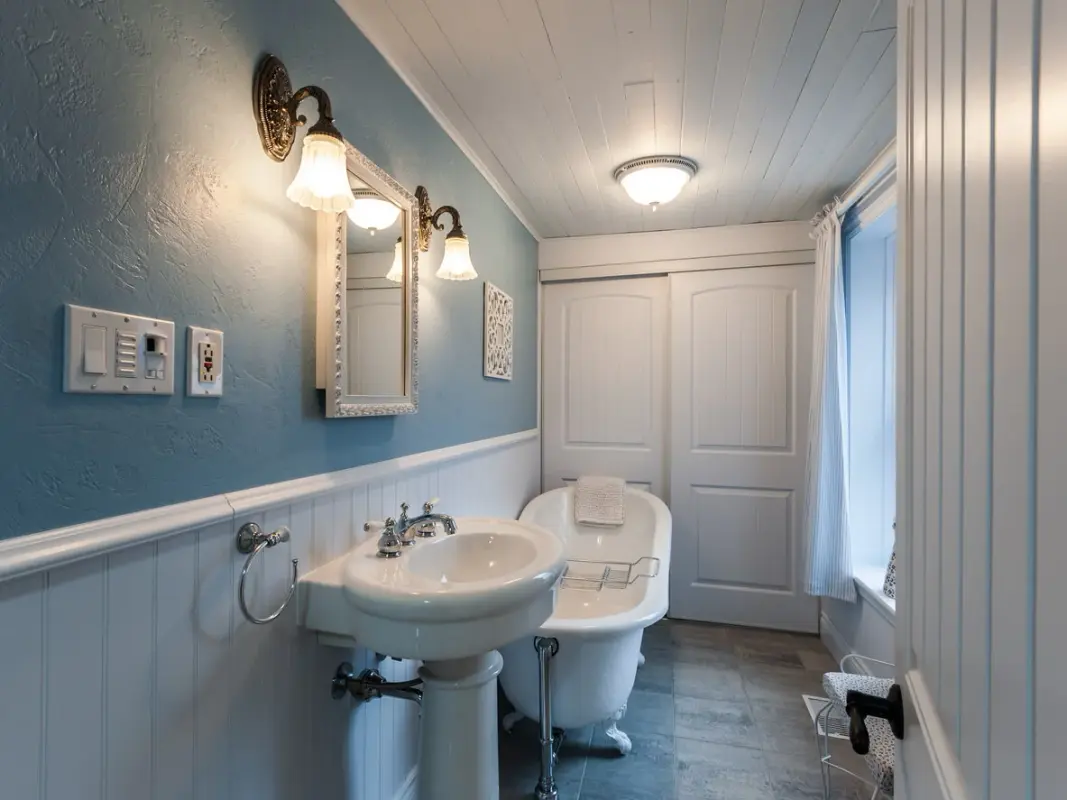 How can I make my bathroom look country