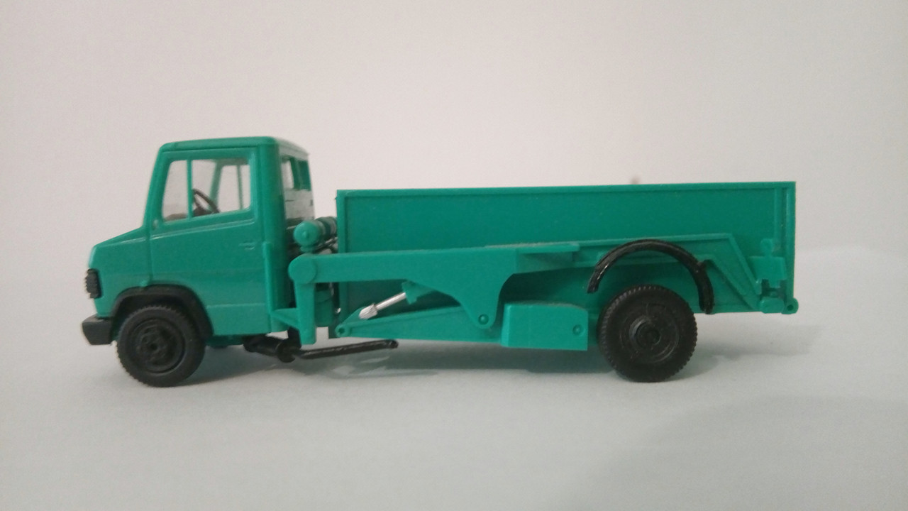 Mach (8993)